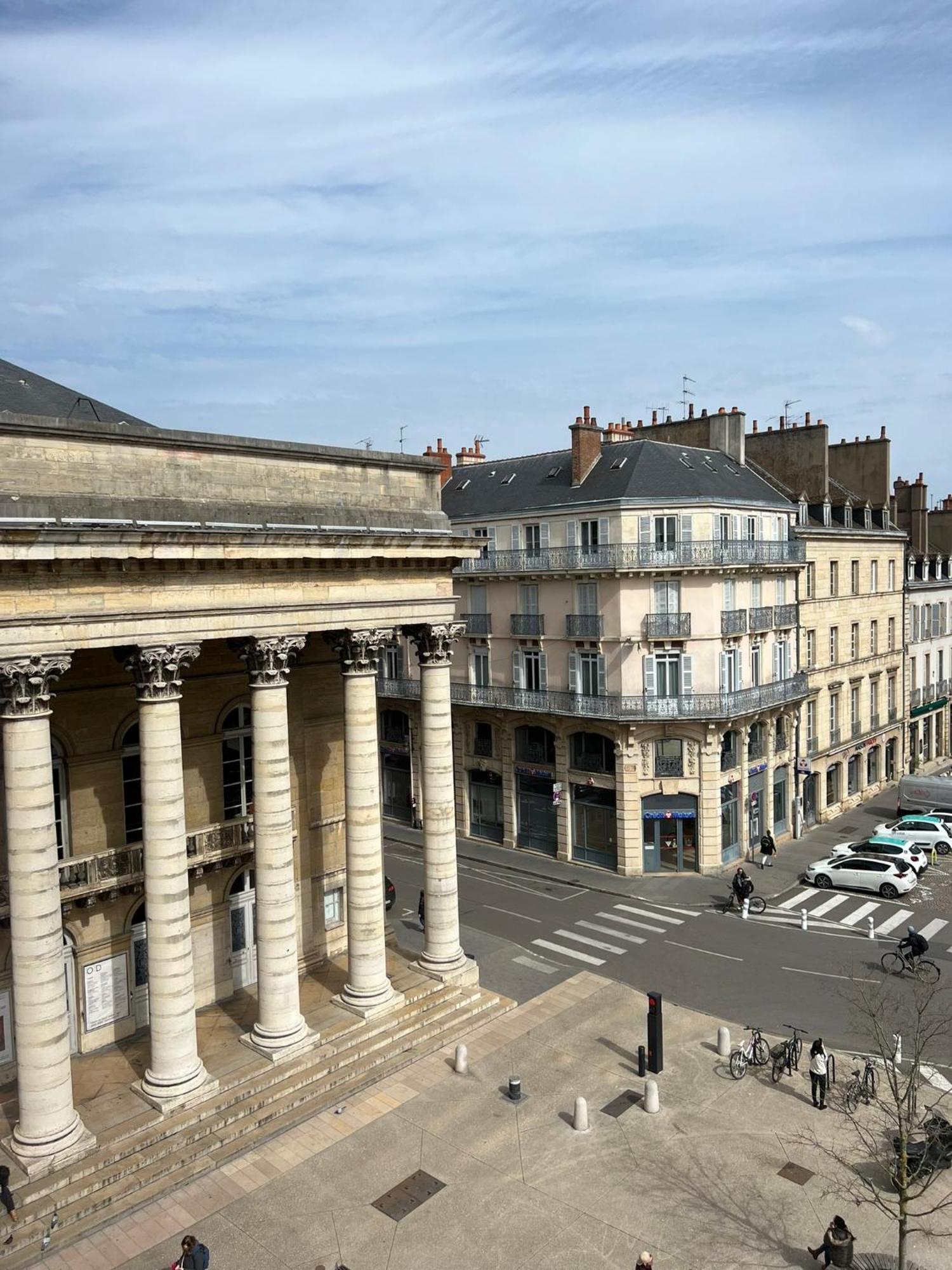 Ferienwohnung Le Theatre : Centre Historique Dijon Exterior foto